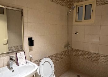 استديو بسرير ماستر وجلسة جانبية