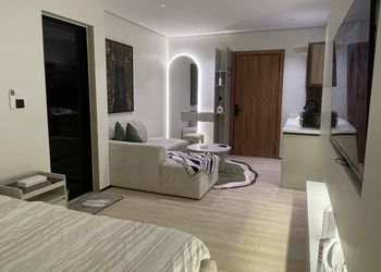 استديو هادئ بسرير ماستر 