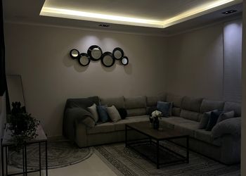شقة بغرفة معيشة وغرفة نوم 