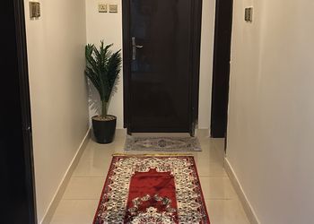 استديو بسرير ماستر وجلسة جانبية