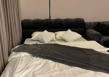استديو هادئ بسرير ماستر 