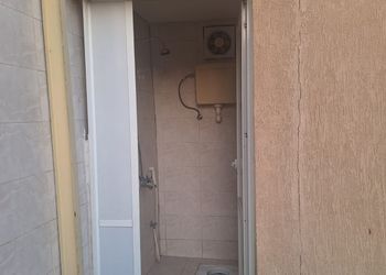شاليه بجلسة خارجية ومسبح
