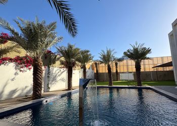 استراحه بمسبح كبير 