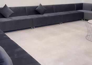 شالية بمجلس مطل على المسبح 