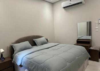 استديو بسرير ماستر وأثاث مريح 