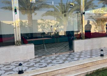 استراحة بمجالس واسعة وجلسة خارجية