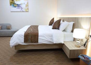 شقة بصالة وغرفة نوم