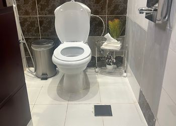 استديو بسرير ماستر وجلسة جانبية