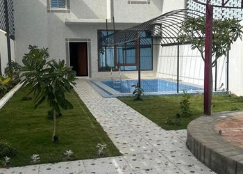 شاليه بمجلس وغرفتين نوم 