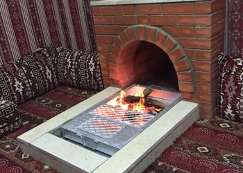شالية بصاله تطل على المسبح