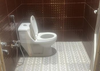 استراحة بجلسة خارجية ومسبح