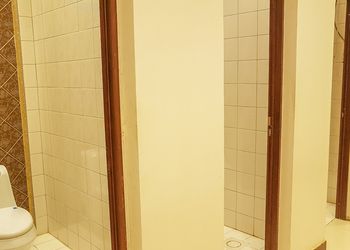 مزرعة بجلسة خارجية+ بروجكتر