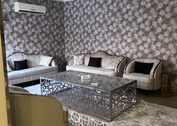 شاليه بمسطح اخضر و مسبح