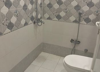شالية بجلسة خارجية ومسبح 