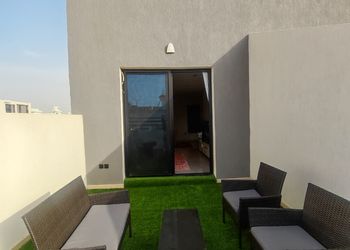 شقة بغرفتين نوم وصالة 
