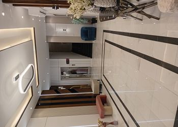 استديو بسرير ماستر وجلسه جانبيه