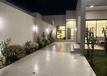 شاليه غرفتين نوم مع حديقة