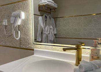 استديو هادئ بدخول ذاتي 