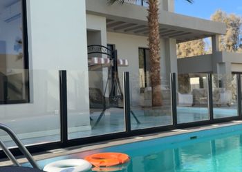 فيلا فاخرة بمساحات واسعة ومرافق متميزة