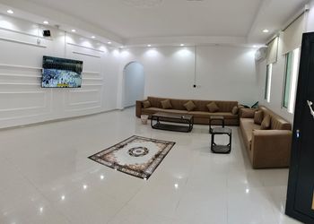 شاليه بمسبح داخلي وجلسة خارجية