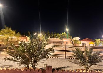 مزرعة بمناظر خلابة وجلسة خارجية 