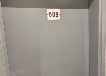 استديو هادئ بسرير ماستر 