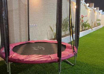 شاليه بمسطح اخضر