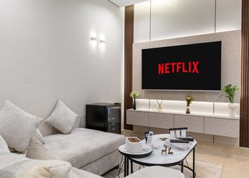 استديو هادئ بسرير ماستر