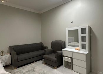 استديو هادئ بسرير ماستر