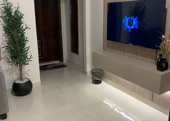 شقة بغرفة معيشة وغرفة نوم 
