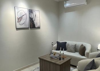 شقة بغرفة معيشة وغرفة نوم 