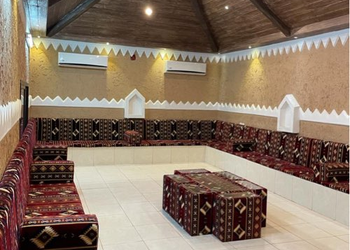 استراحة بجلسه عريش والعاب اطفال