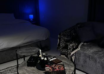 استديو هادئ بسرير ماستر