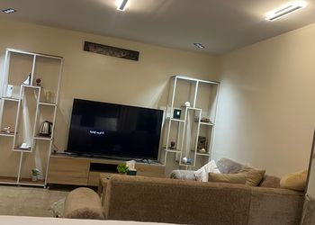 استديو بسرير ماستر وجلسة جانبية