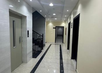 استديو هادئ بسرير ماستر 