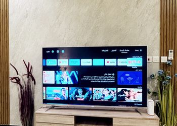 شقة بصالة انيقة ودخول ذاتي