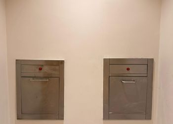 شقة بغرفة معيشة وغرفتين نوم 