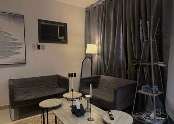 استديو بسرير ماستر 