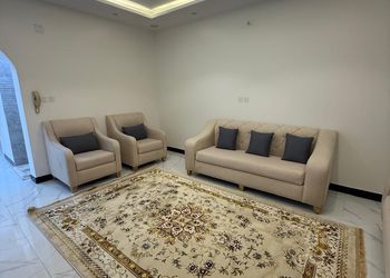 شقة بغرفتين نوم وصالة مريحه 