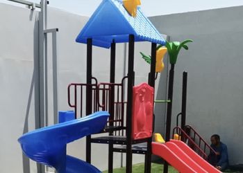 شاليه بألعاب أطفال