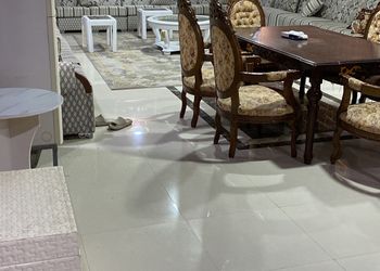 استراحة بمجلس وفناء خارجي 
