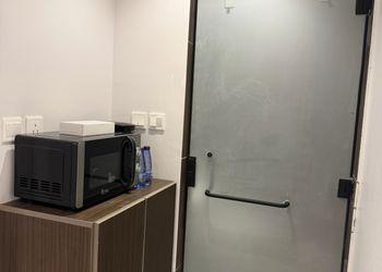 استديو بسرير ماستر وأثاث مريح 