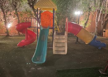 شقة بغرفتين نوم و مجلس