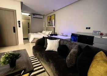 استديو هادئ بسرير ماستر 