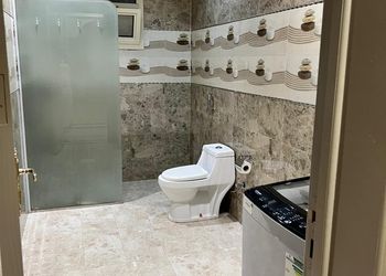 شقة بصالة مريحة ودخول ذاتي