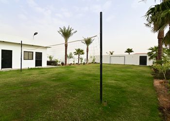 استراحة بملحق خارجي وجلسة خارجية