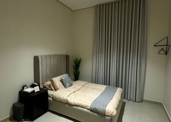 شقة بدخول ذاتي وتصميم أنيق 