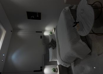 استديو بتصميم هادئ وسرير مريح 