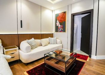 استديو انيق بجلسه جانبيه ودخول ذاتي 