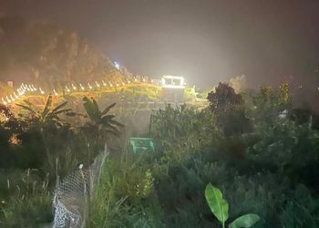 مزرعة بجلسة مطلة على مدرجات زرع